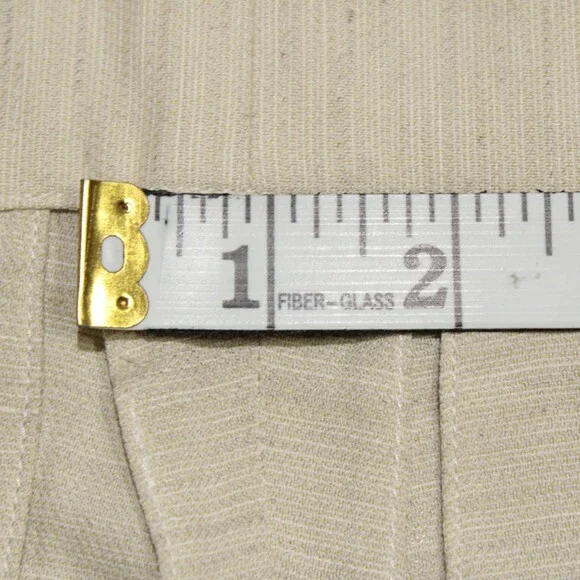 Italo Ferretti NWT Chino / Bermuda Shorts Size M in Beige Melange Cotton & Linen